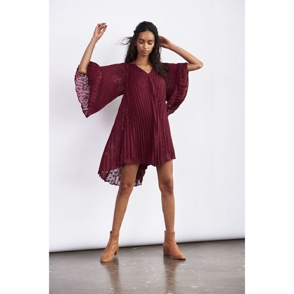 ANTHROPOLOGIE Burgundy Maroon Toulon Pleated Mini Dress Small Like New - Picture 2 of 8